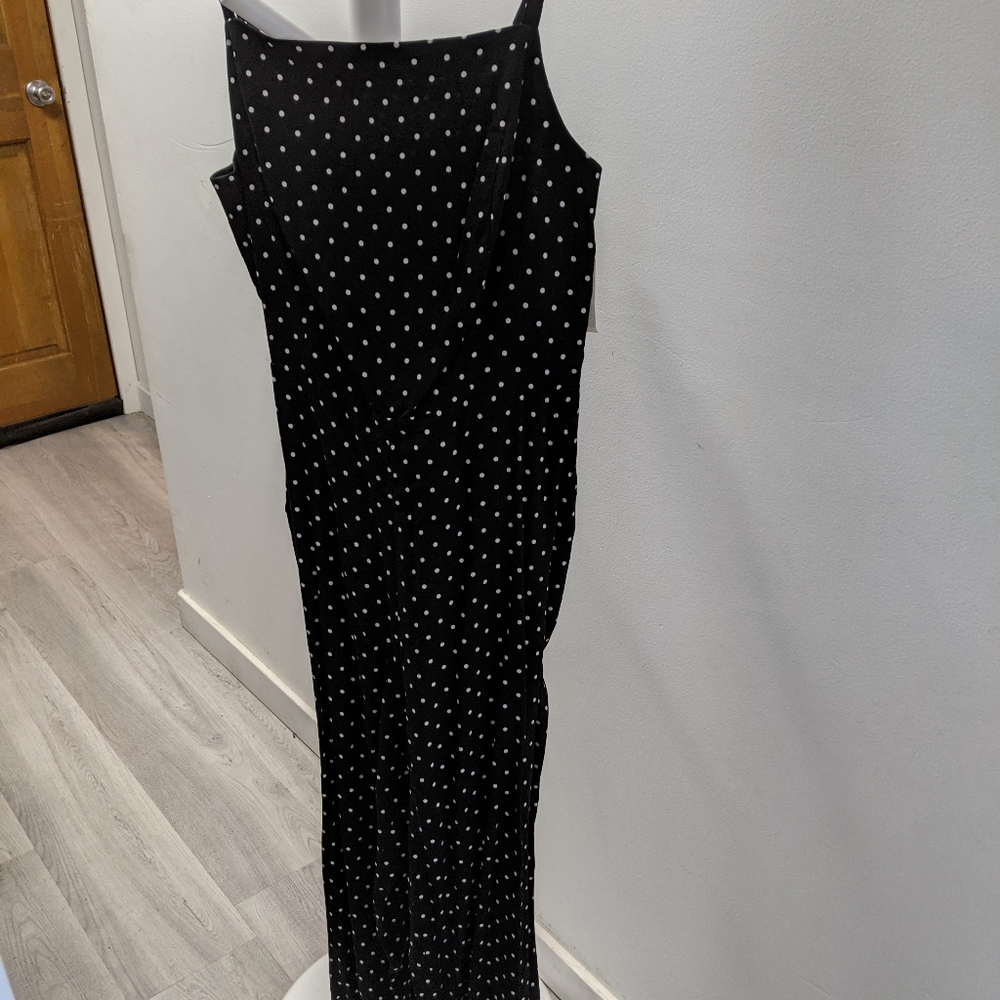 Old Navy Jumpsuit with pockets !